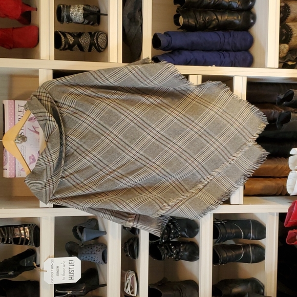 Revamped Poncho - Picture 4 of 5